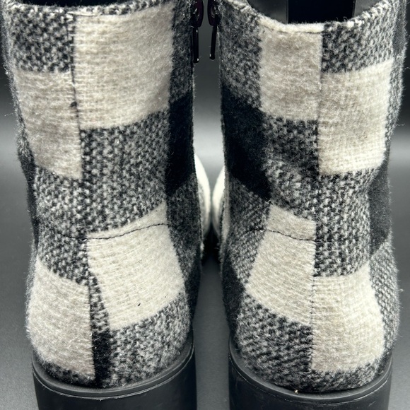 Bamboo Direct-15X Women’s Ankle Boots Plaid Black and White Size 10 NWOT - Picture 6 of 14